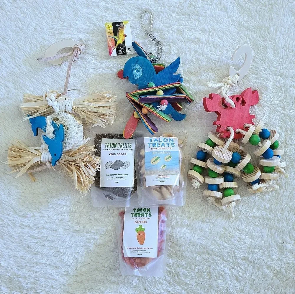 ✨️HP 4X✨️BIRD🐦 Toys For Medium Sized Parrots🦜 (3) and Bird Treats (3)